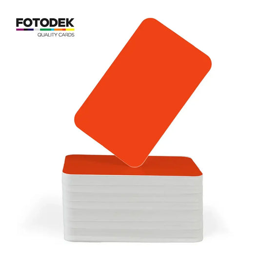 Oranssinpunainen/valkoinen PVC-kortit