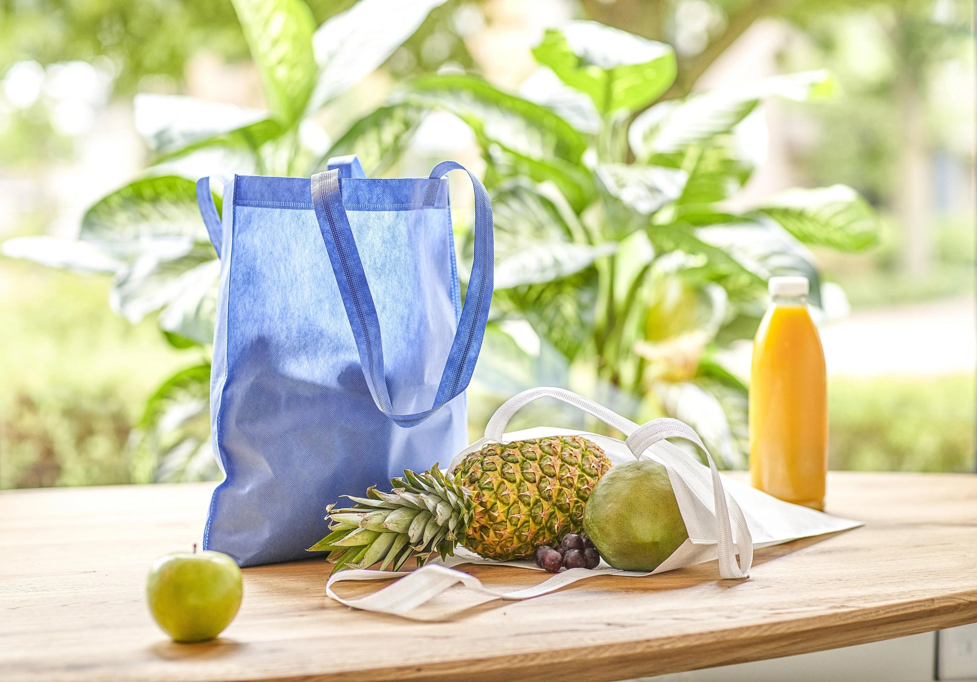 Acacia wooden cutting Walter Default