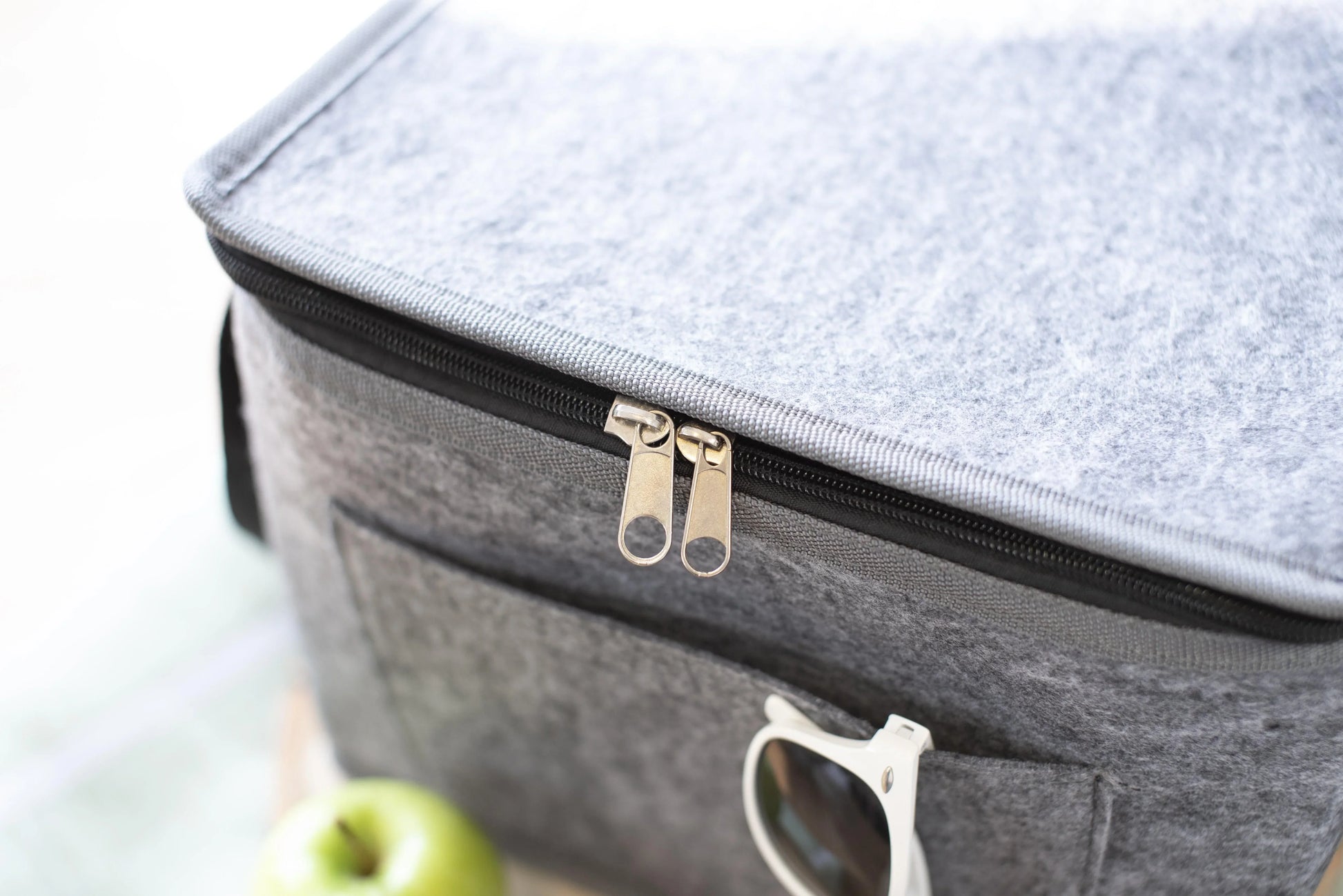 Acacia wooden cutting Walter Default