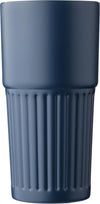 Kierrätetystä ruostumattomasta teräksestä valmistettu kaksiseinäinen juomamuki (500 ml) Kael